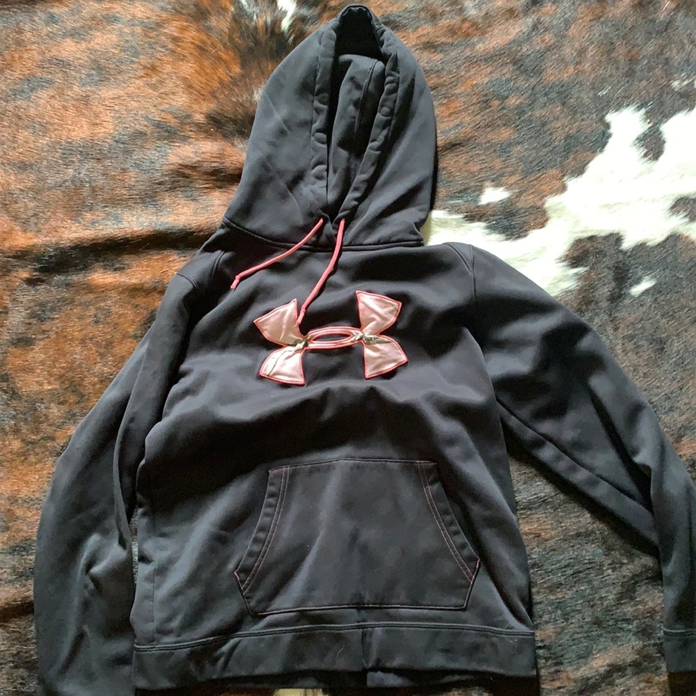 Under armour sweatshirt